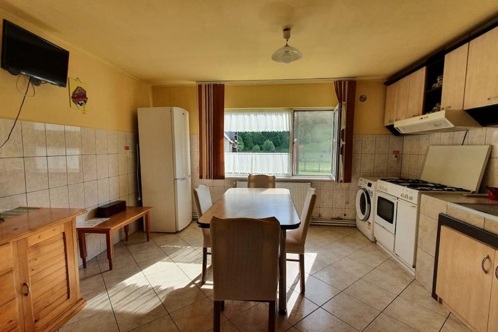 Отель Casa Petruta Dambovicioara Podu Dimbovitei Экстерьер фото